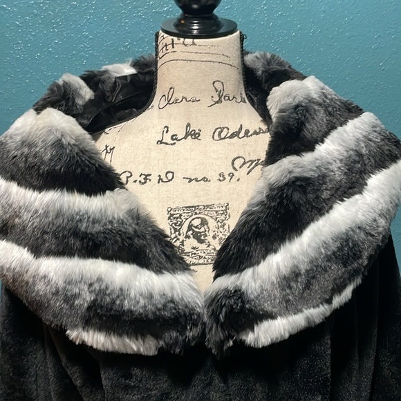 Dennis by Dennis Basso Gold, Super Soft Designer Faux Fur Coat, hood & collar-2x - Picture 2 of 12